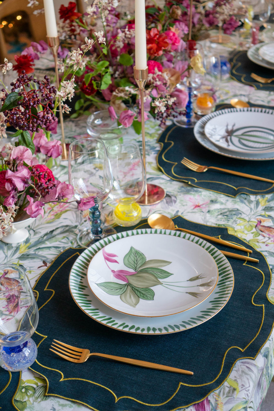 Coated Linen- Parentesi Oval (Dark Green / Gold)