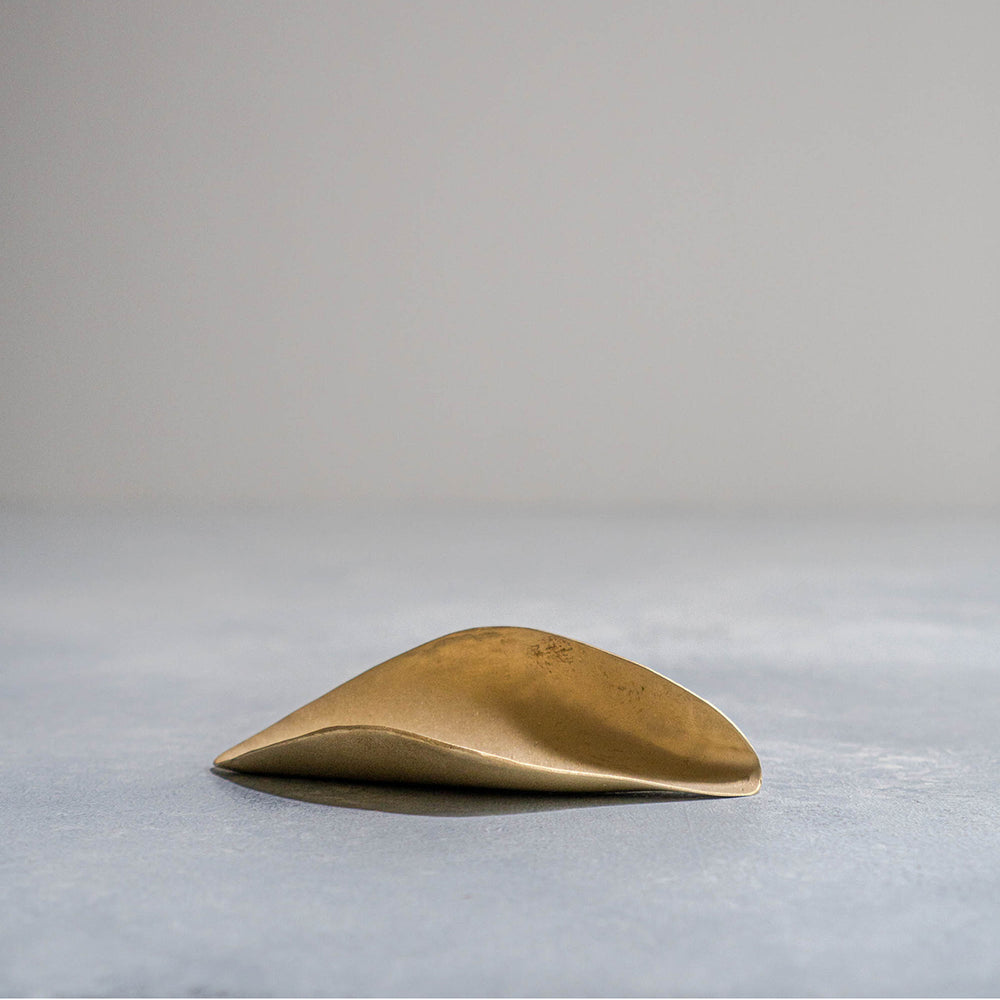 Tea leaf plate (Brass / Silver plated brass)