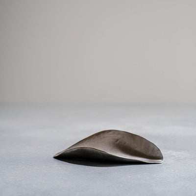 Tea leaf plate (Brass / Silver plated brass)