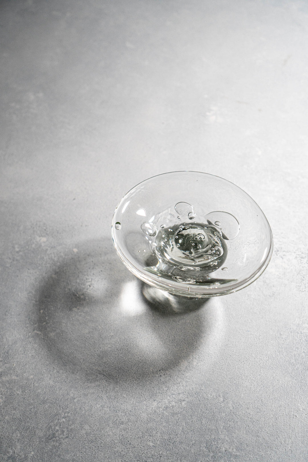 Water droplet plate stand (small)