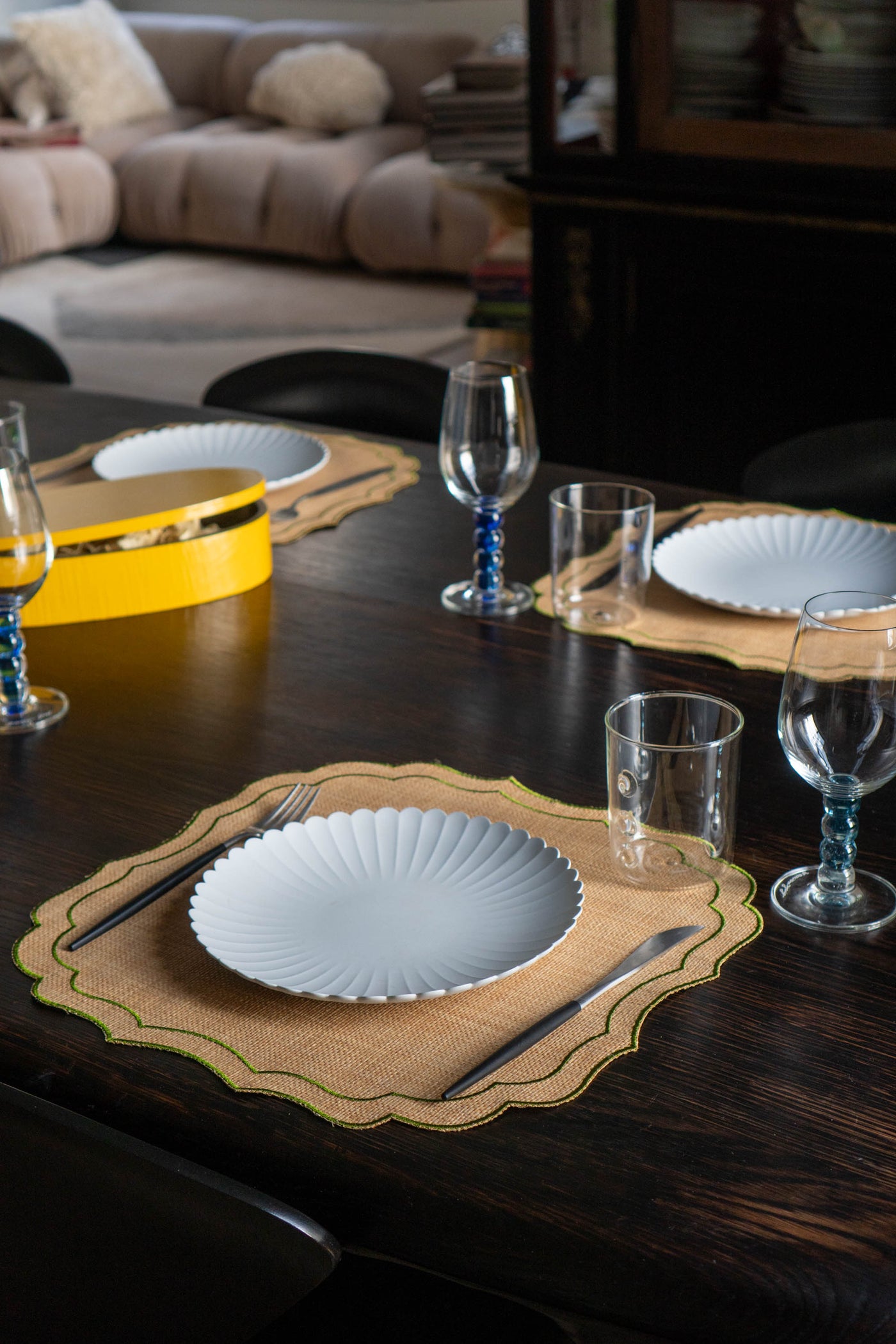 [1616 Arita] TY Palace -Dinner Plate 220