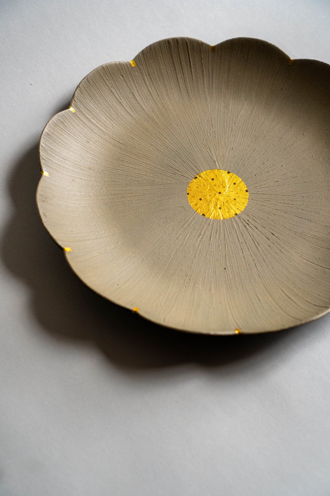Otchil Flower Plate - Beige