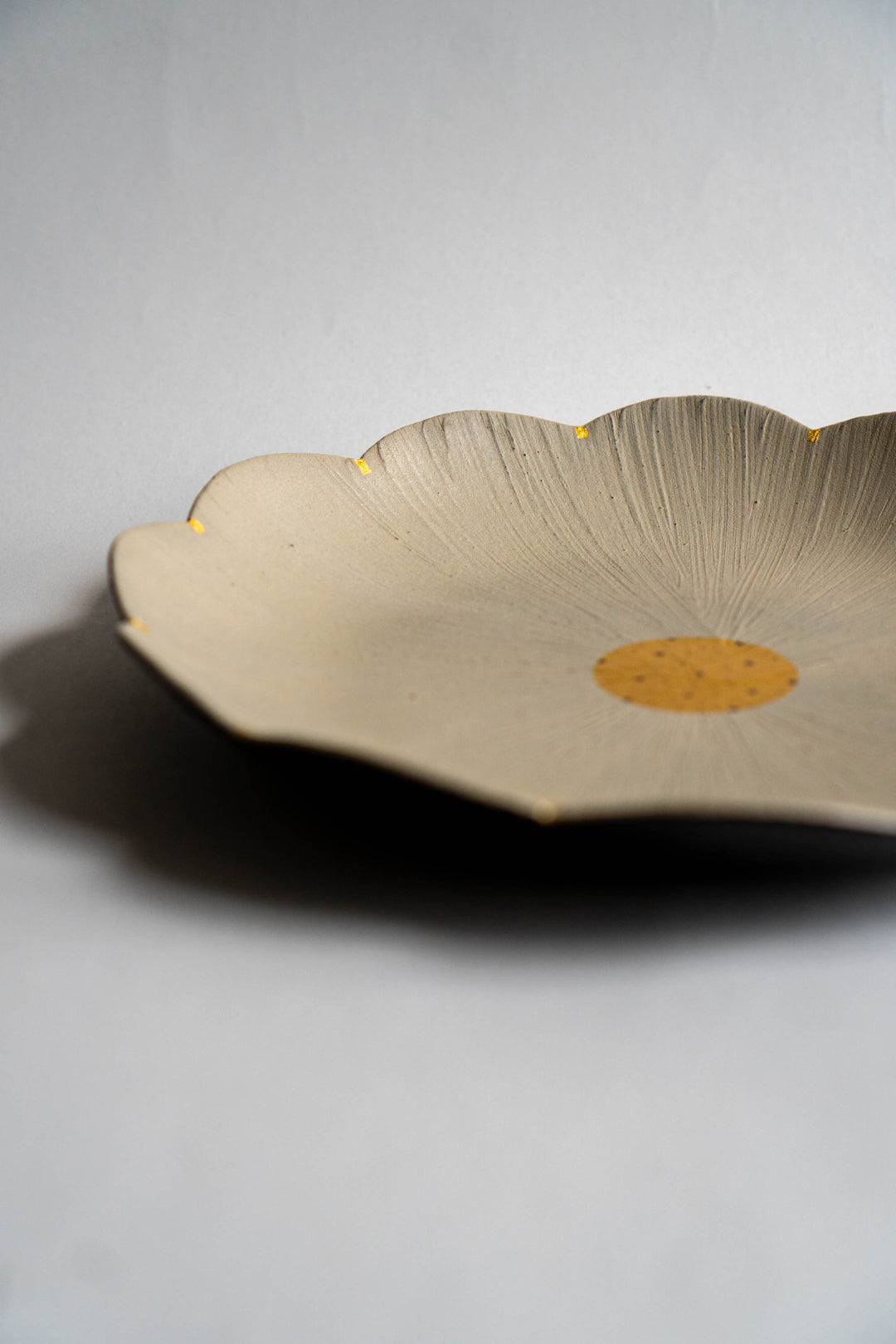 Otchil Flower Plate - Beige